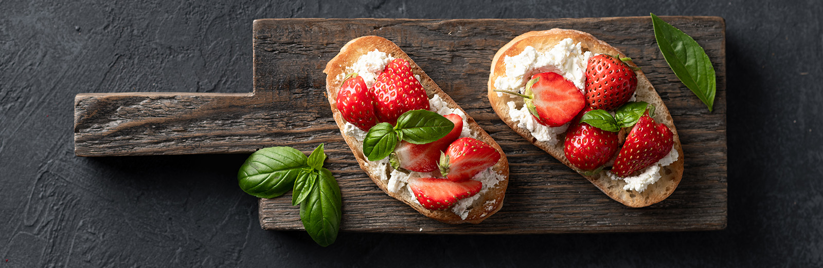 Strawberry and cream cheese toast