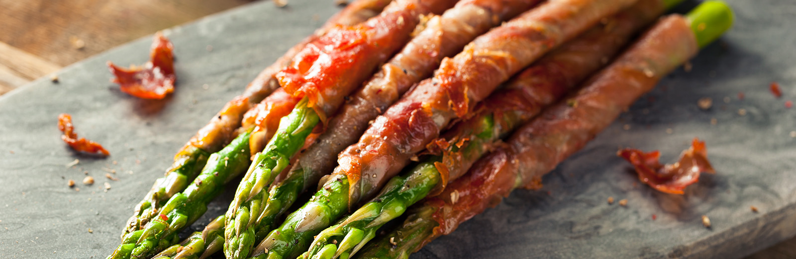 Prosciutto-wrapped asparagus