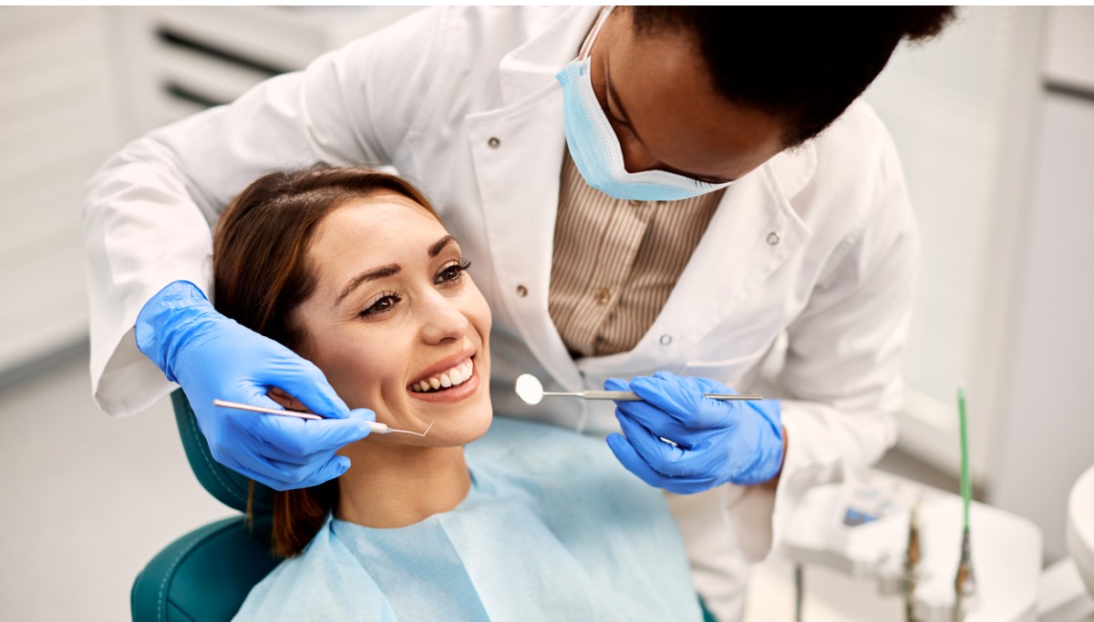 young-happy-woman-during-dental-procedure-at-dentists-office-picture-id1200x683.jpg
