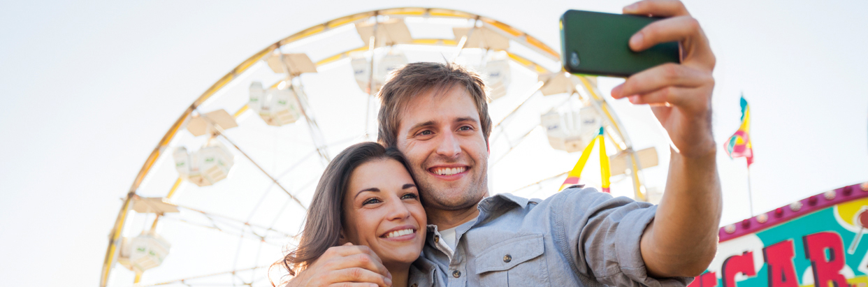 Oral_Health_at_Fair-CoupleSelfie-1242x411_Rev.jpg